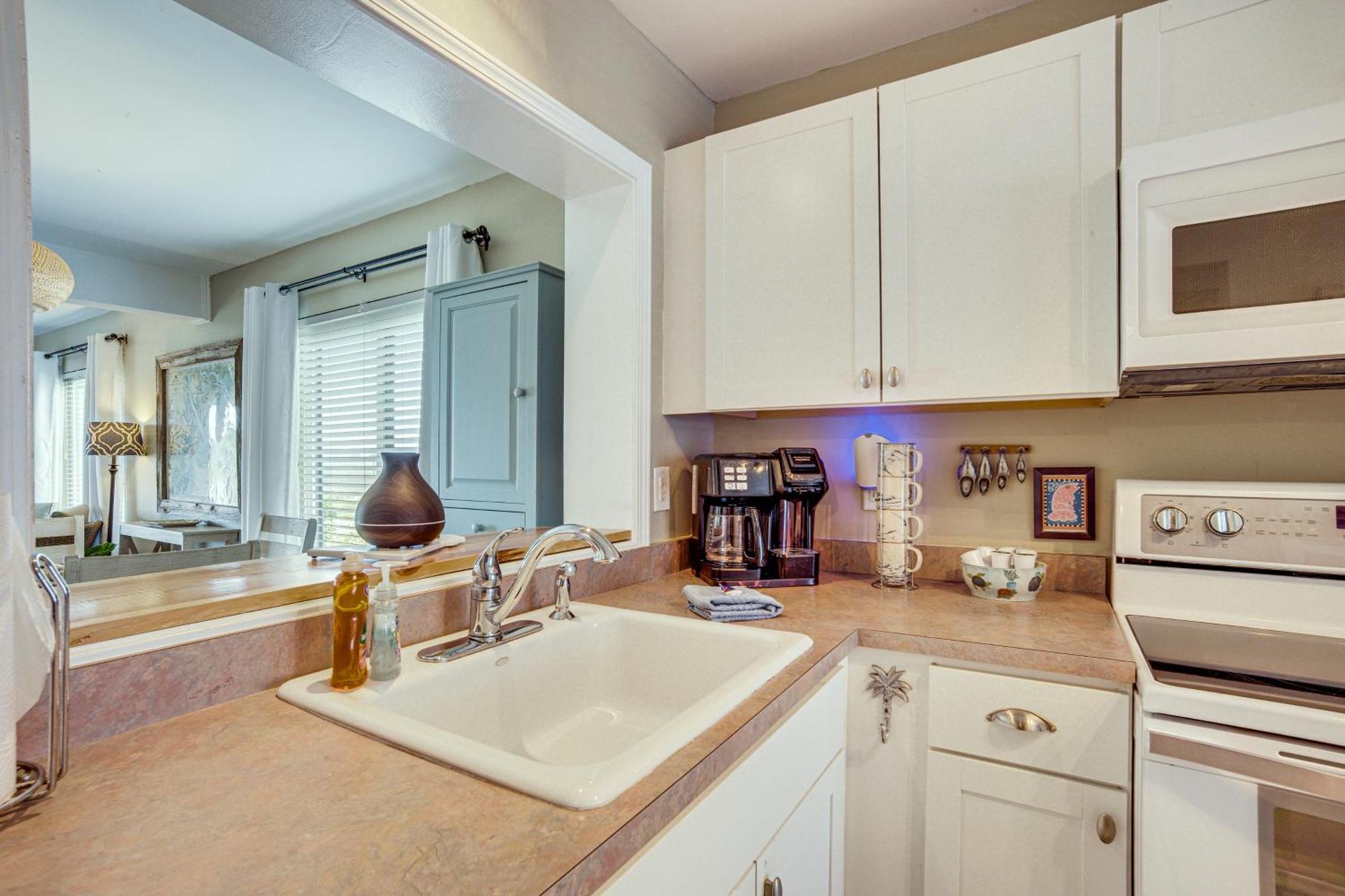 Harbor Island Condo With Deck - Steps To Beach! Oceanmarsh Subdivision Екстериор снимка